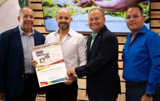 Caguas reconoce la labor de sus agrónomos municipales 9